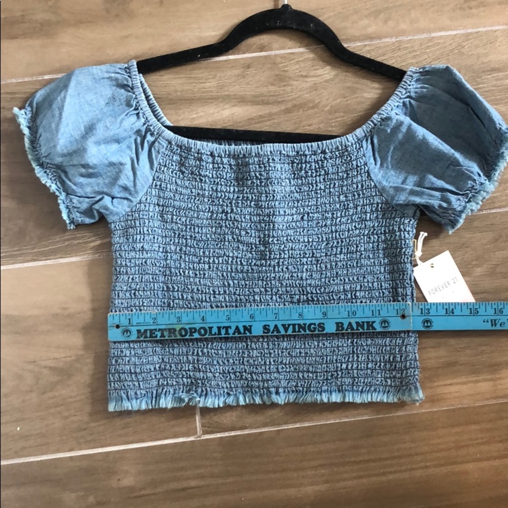 Forever 21 Ruffle crop - Picture 4 of 5